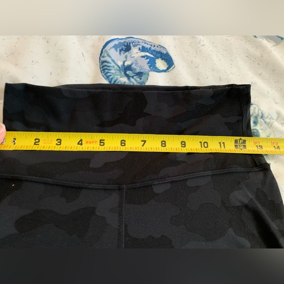 Lululemon Align High Rise Camo Leggings size 6 - Picture 6 of 7